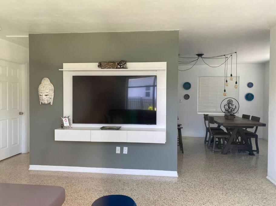 Stayover In Miami Home 2Br - 1Bth - Free Parking Exteriér fotografie