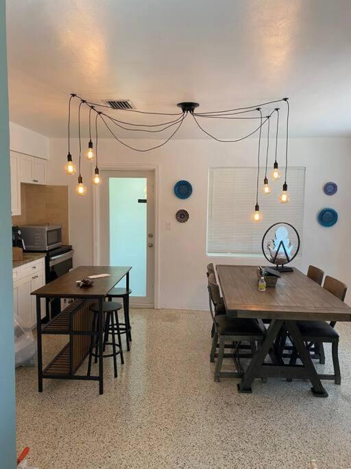 Stayover In Miami Home 2Br - 1Bth - Free Parking Exteriér fotografie